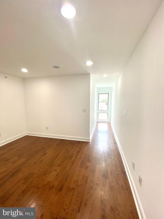2570 FRANKFORD AVE #2