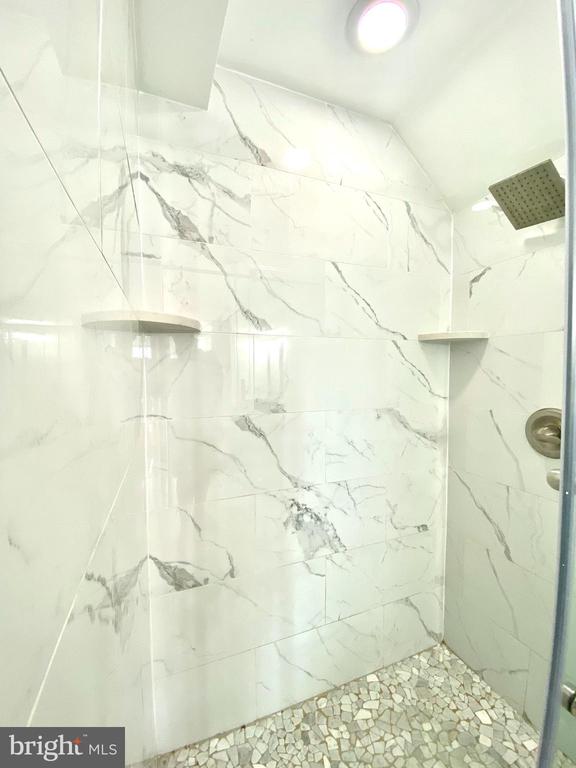 2570 FRANKFORD AVE #2