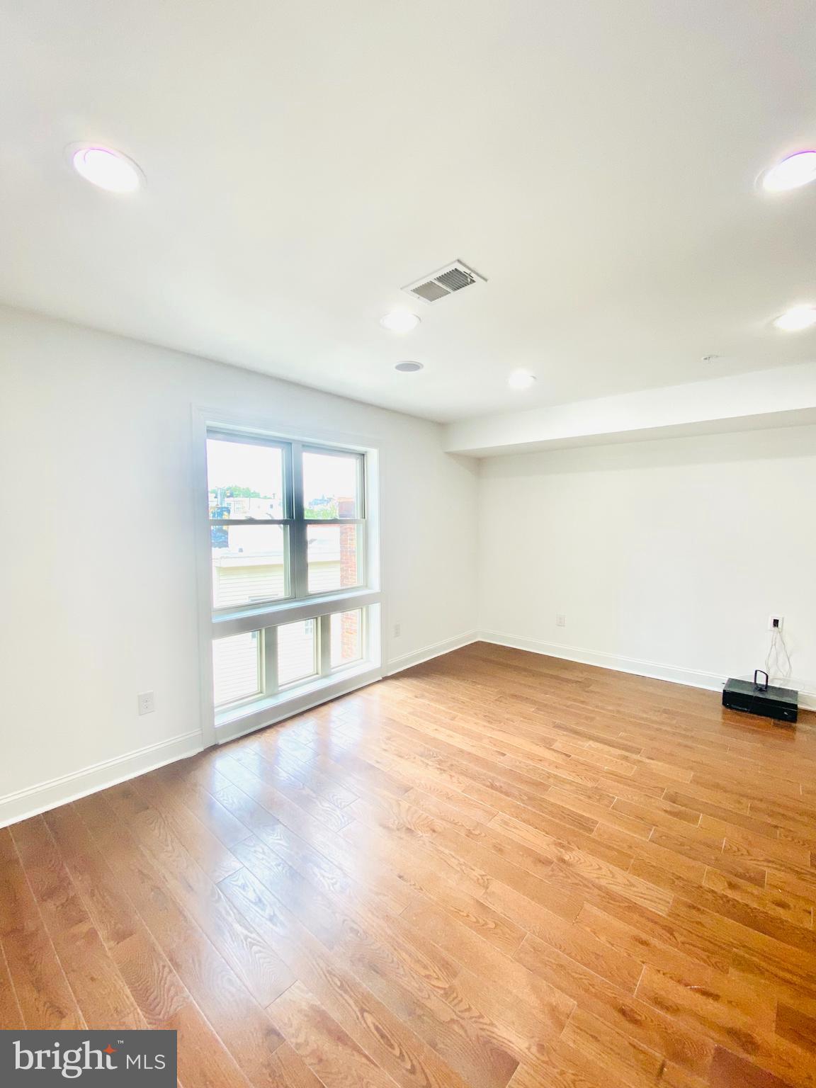 2570 FRANKFORD AVE #2