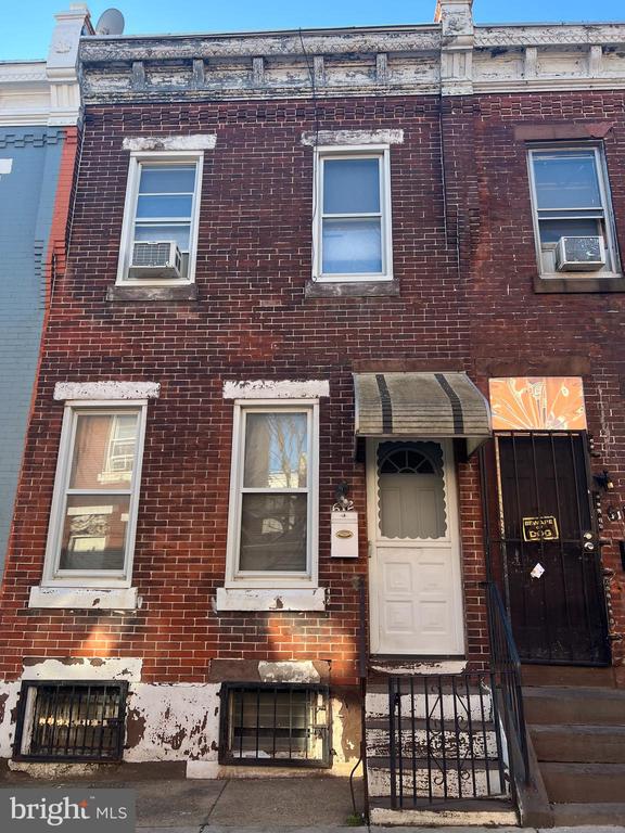612 E Lippincott St