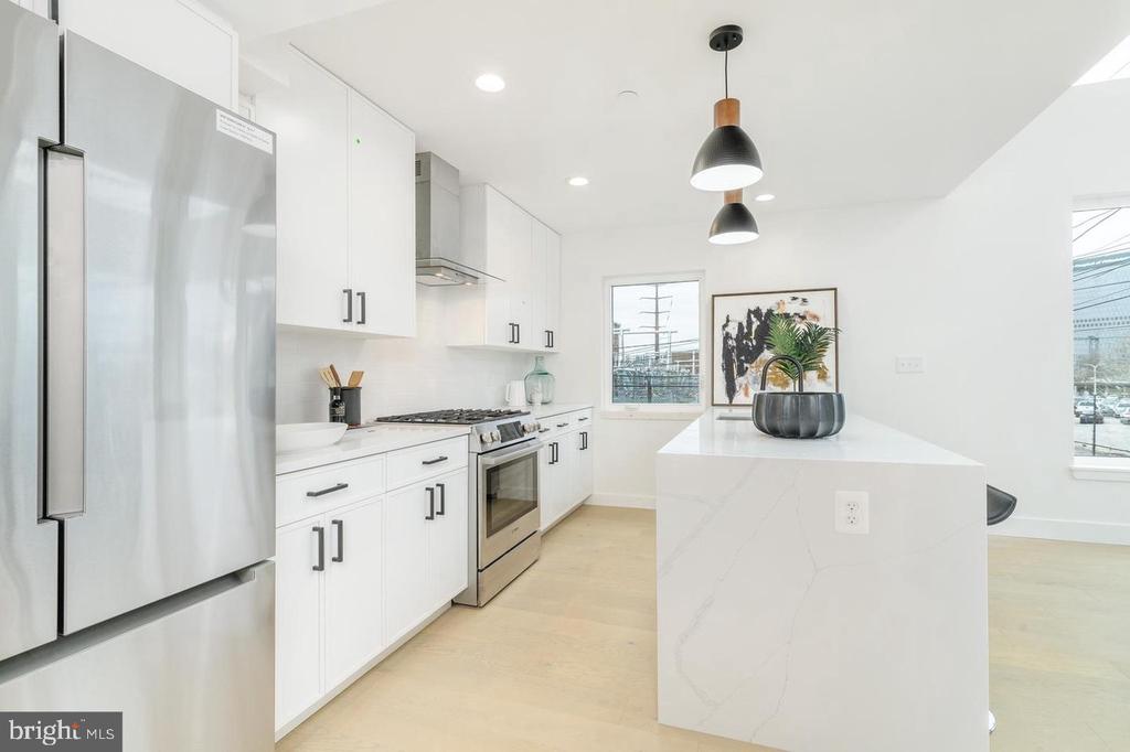 2628-32 WEBSTER ST #2