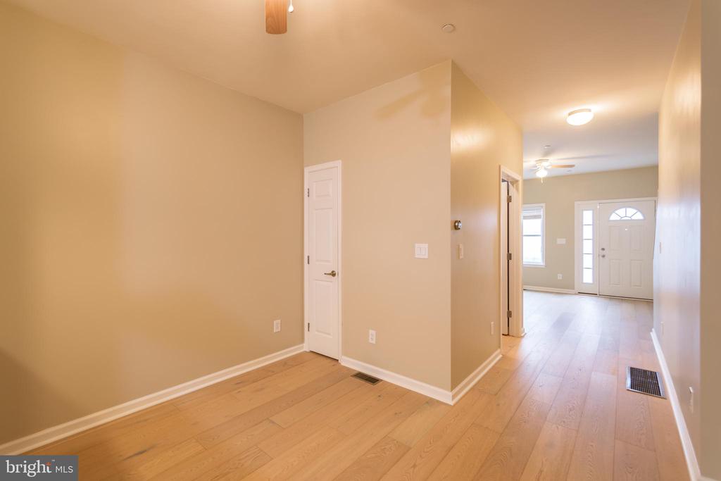1738 BLAIR ST