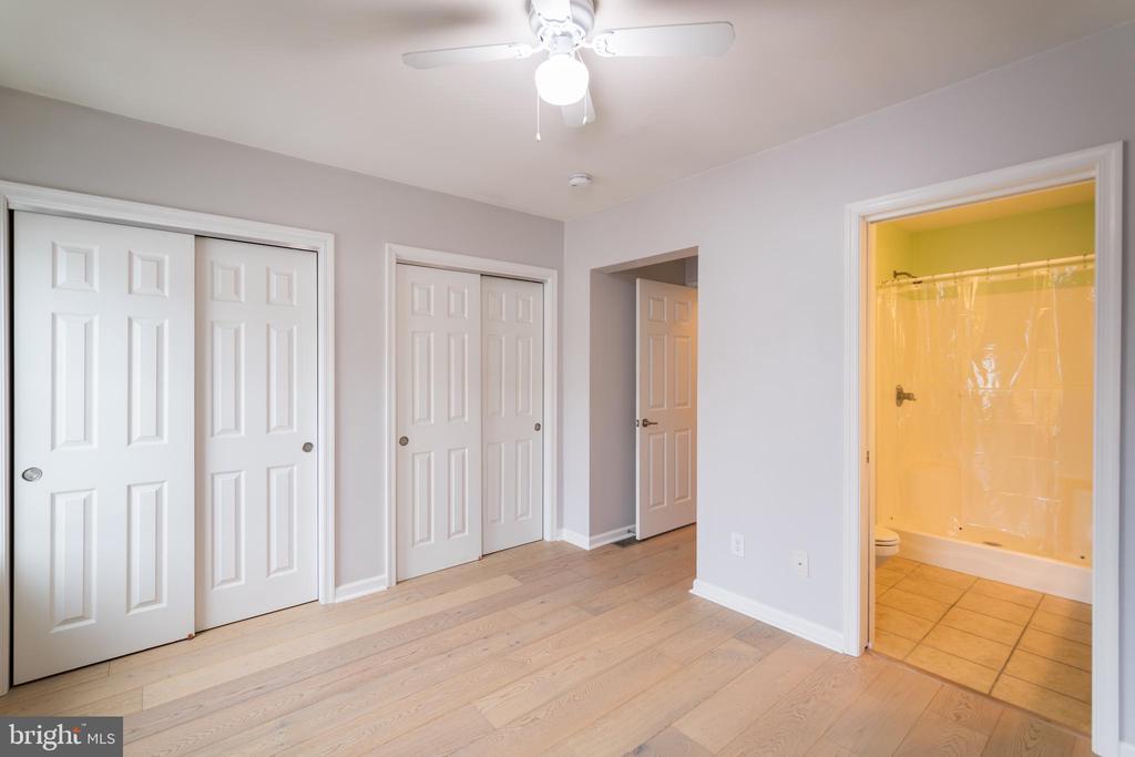 1738 BLAIR ST