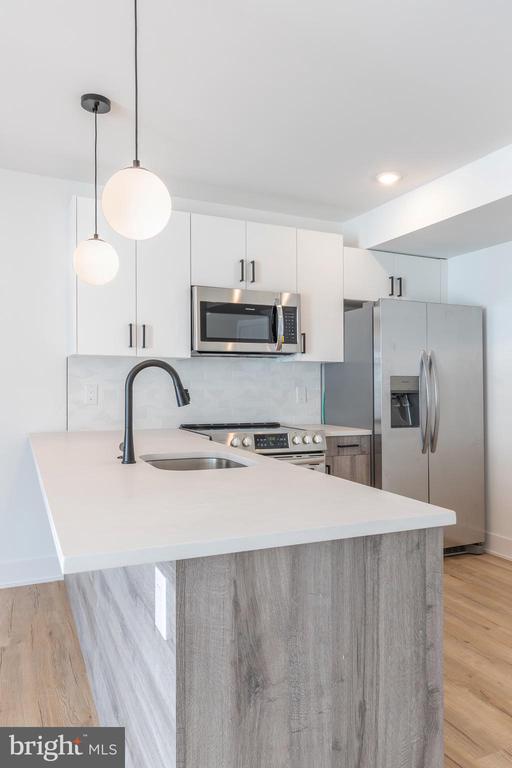 629 W GIRARD AVE #UNIT 507
