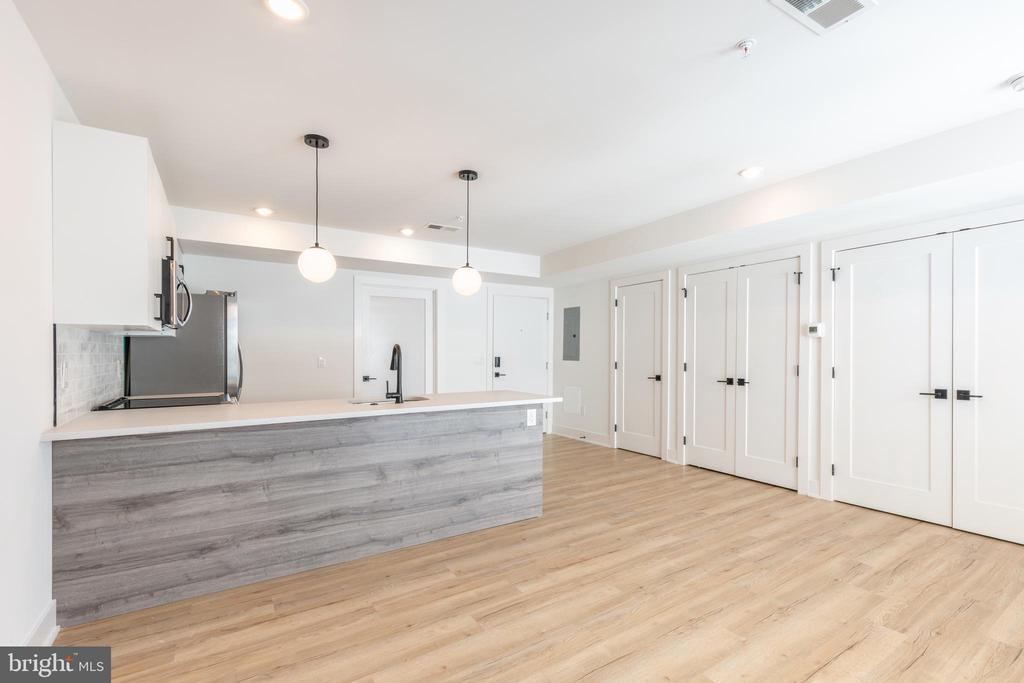 629 W GIRARD AVE #UNIT 507