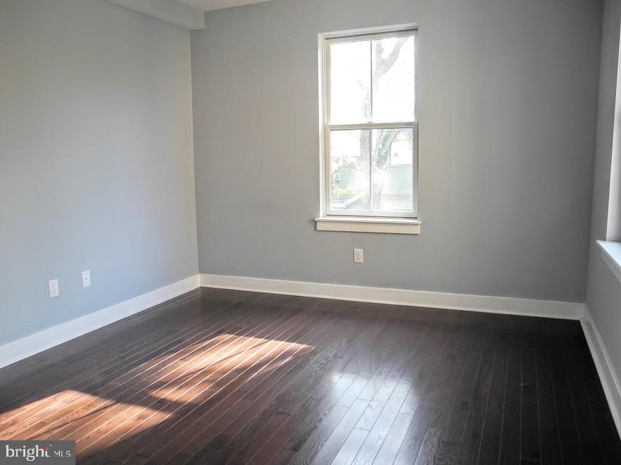 2012 W GIRARD AVE #UNIT 15B