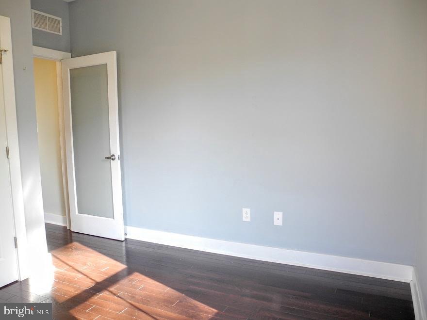 2012 W GIRARD AVE #UNIT 15B