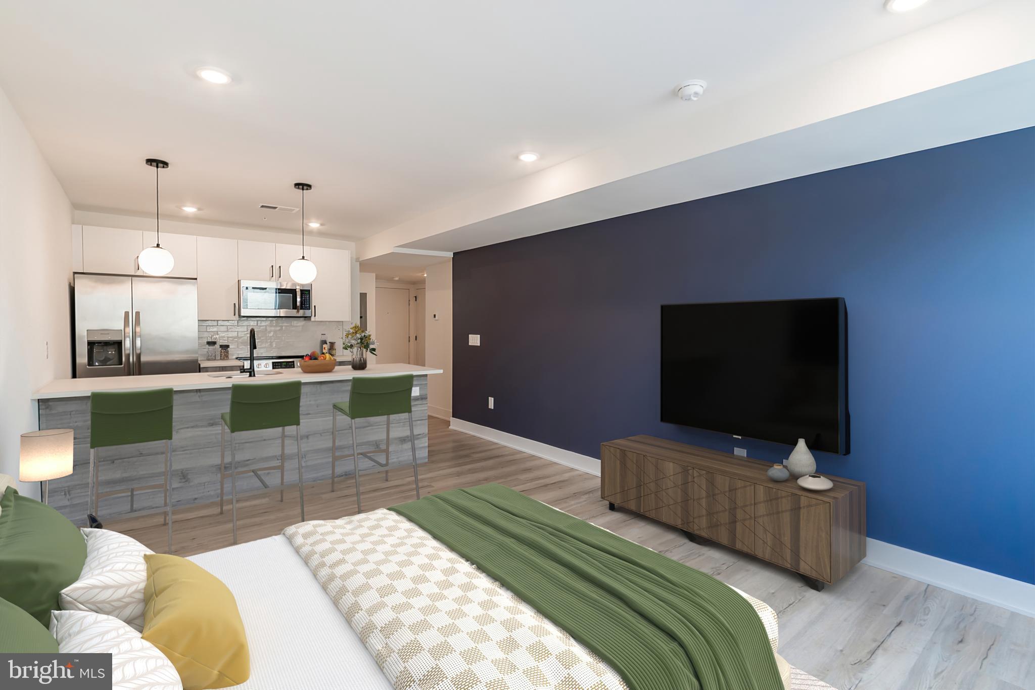 629 W GIRARD AVE #UNIT 204