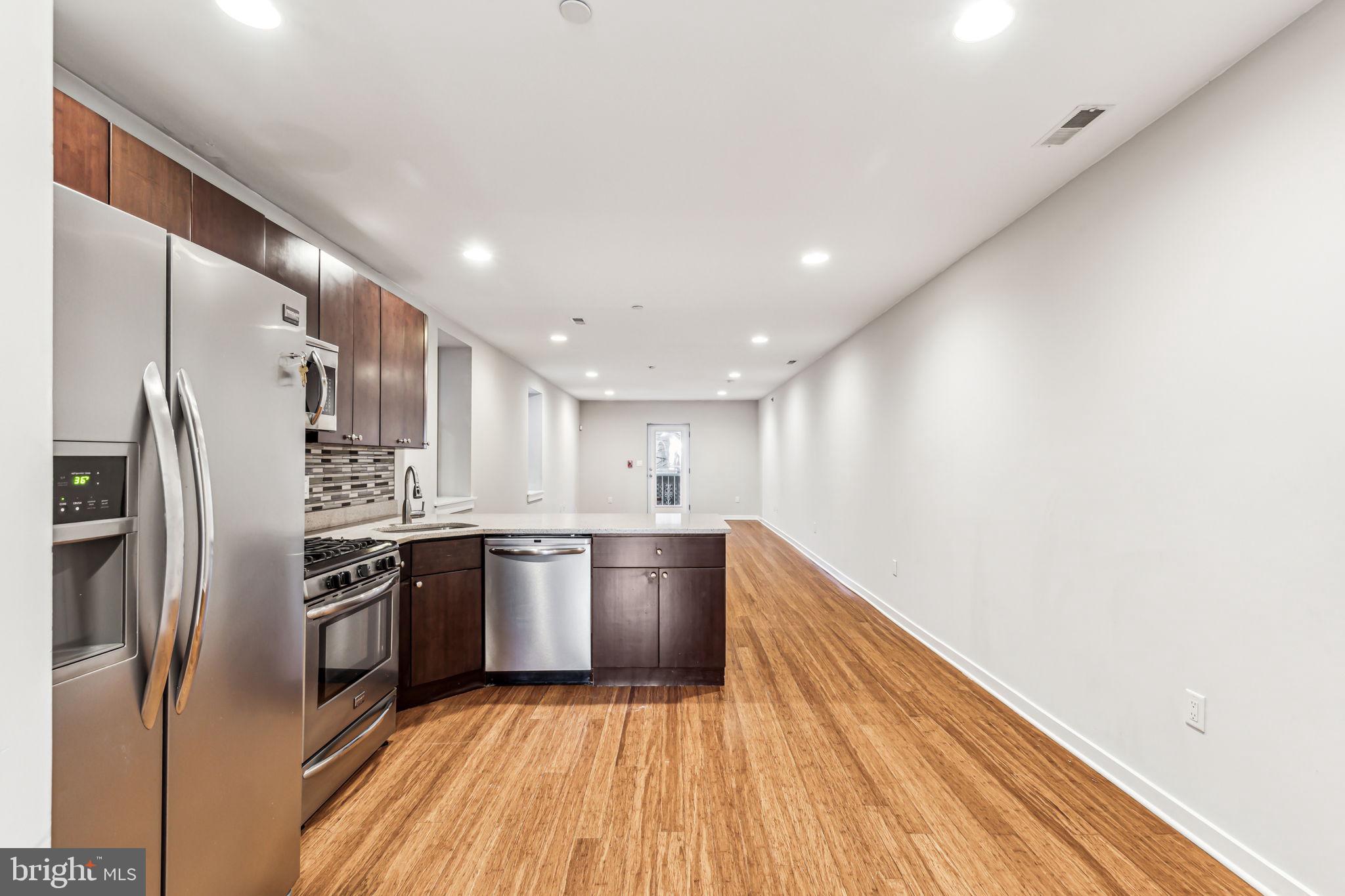 1418 CHRISTIAN ST #1