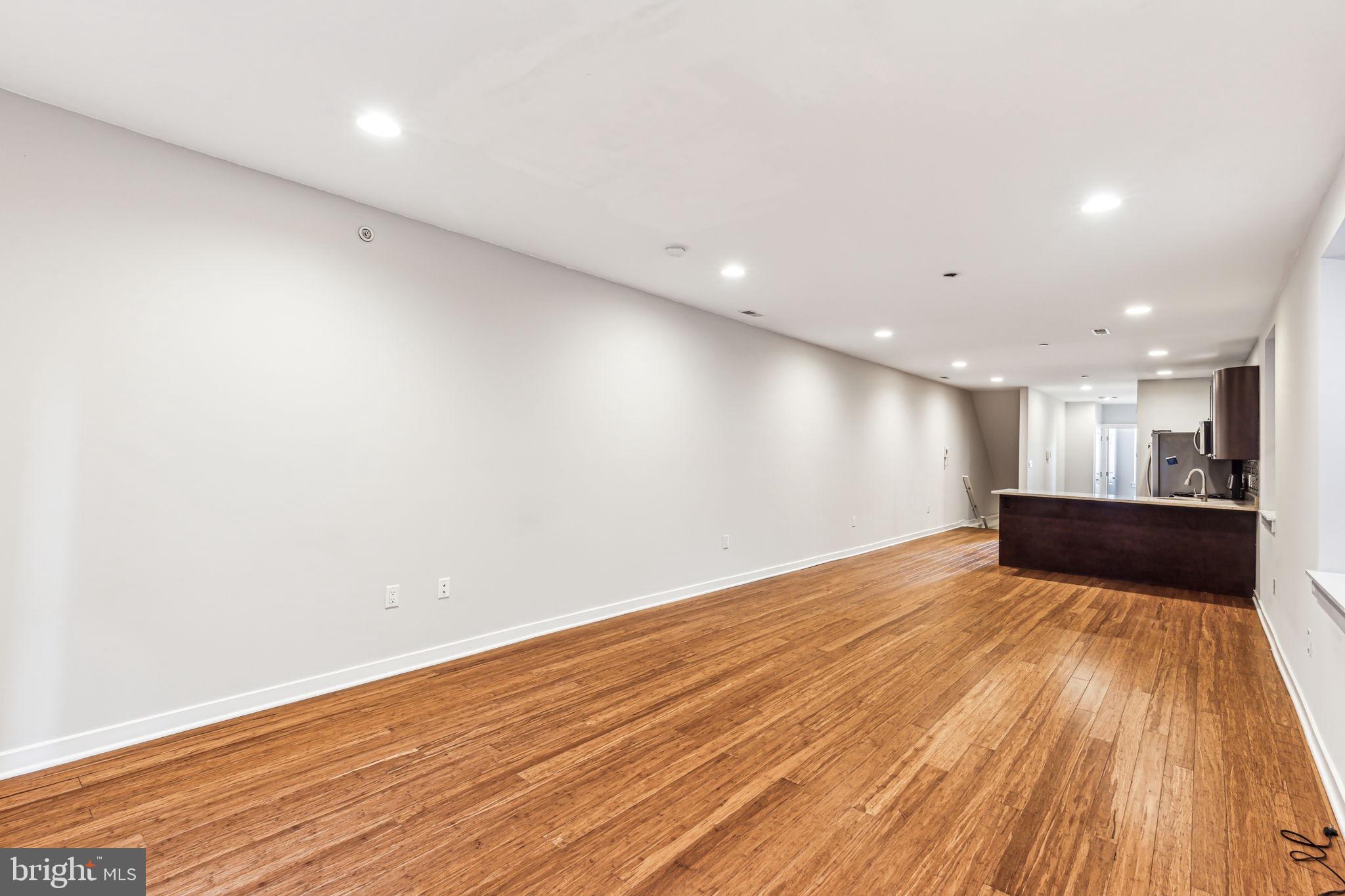 1418 CHRISTIAN ST #1