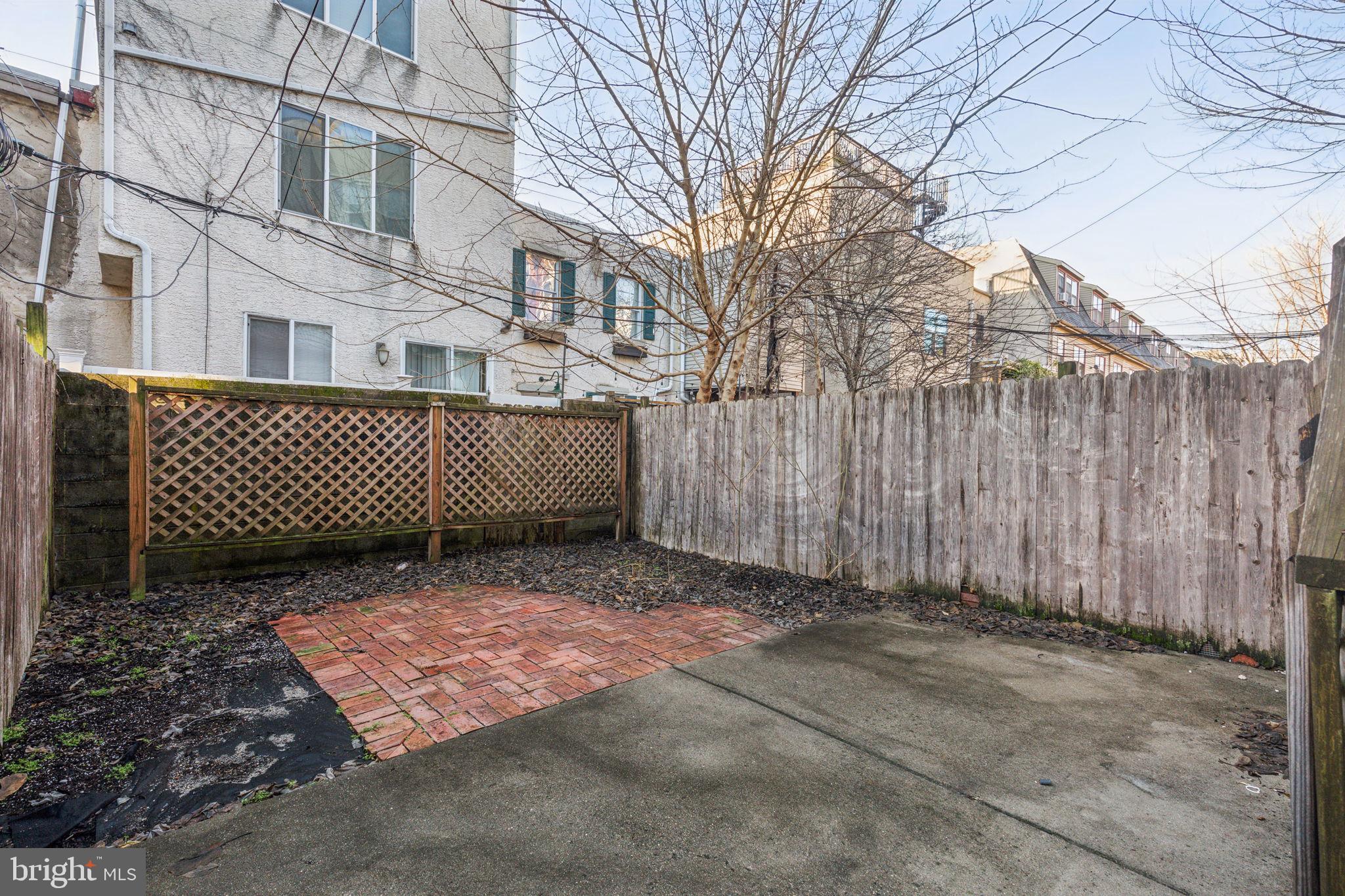 1418 CHRISTIAN ST #1