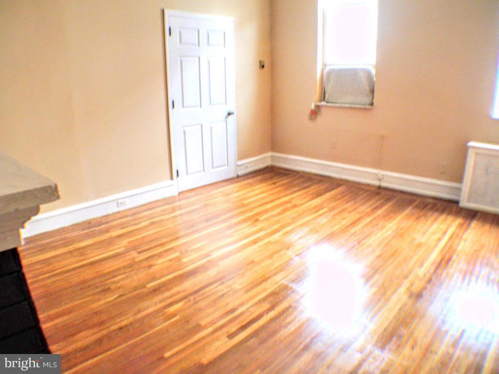 1325 W PORTER ST #LOWER UNIT