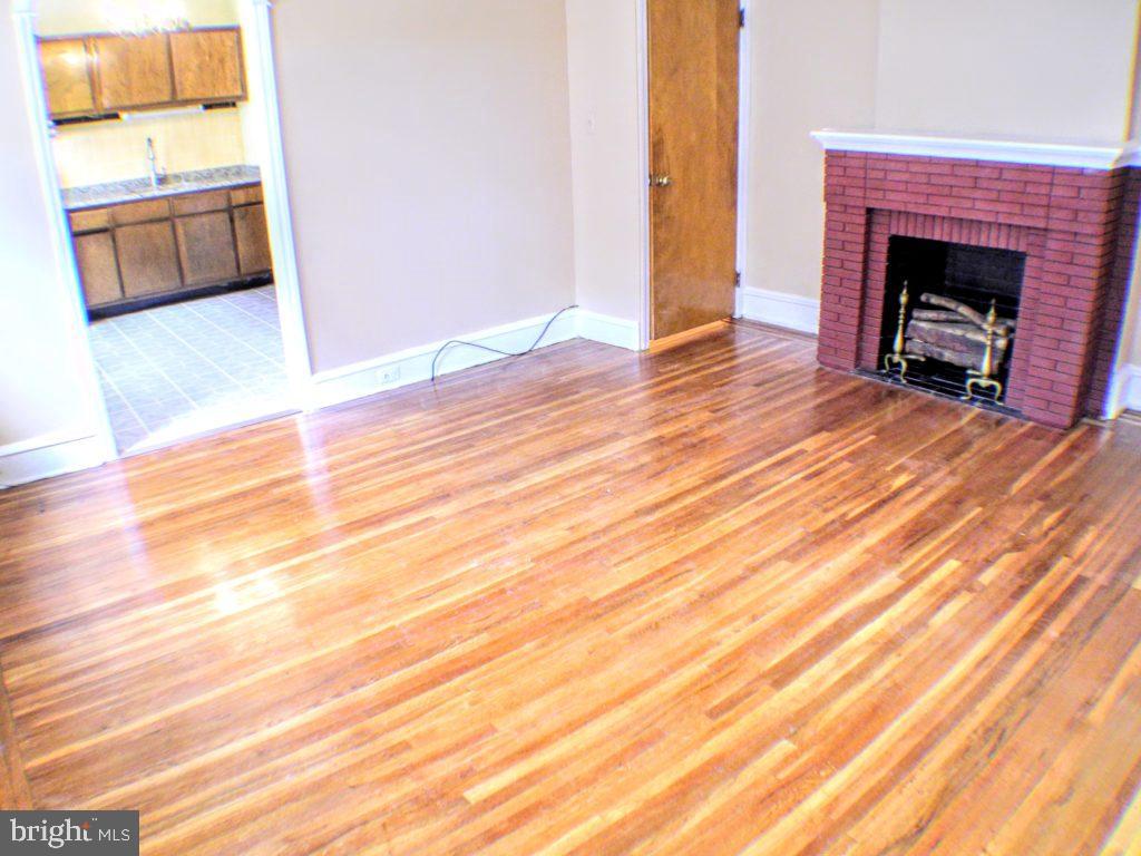 1325 W PORTER ST #LOWER UNIT