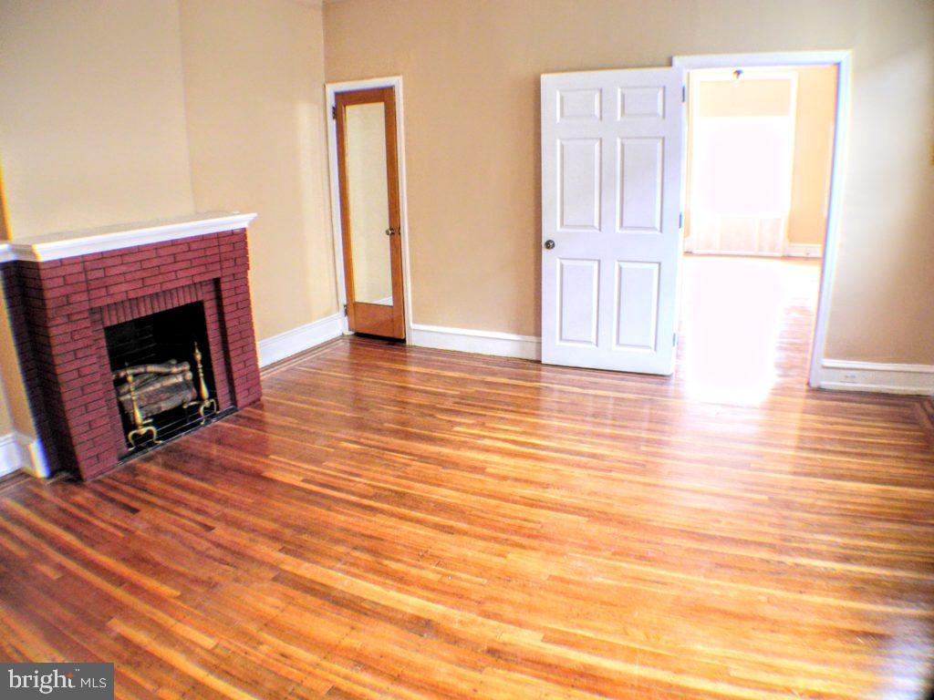 1325 W PORTER ST #LOWER UNIT