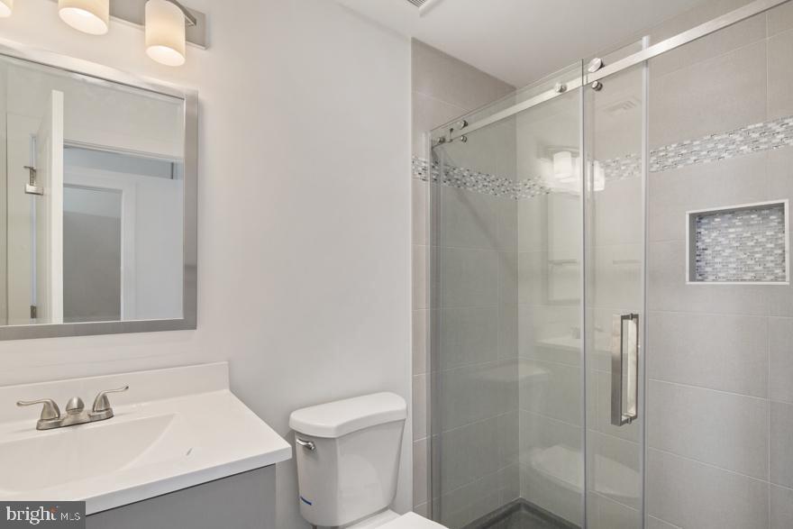 1705 JACKSON ST #UNIT 4