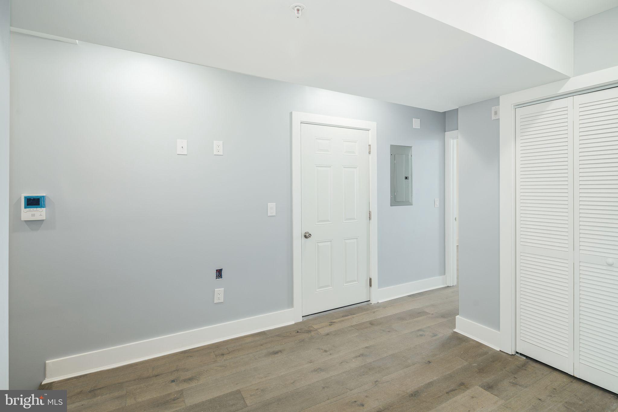 1521 CARPENTER ST #2