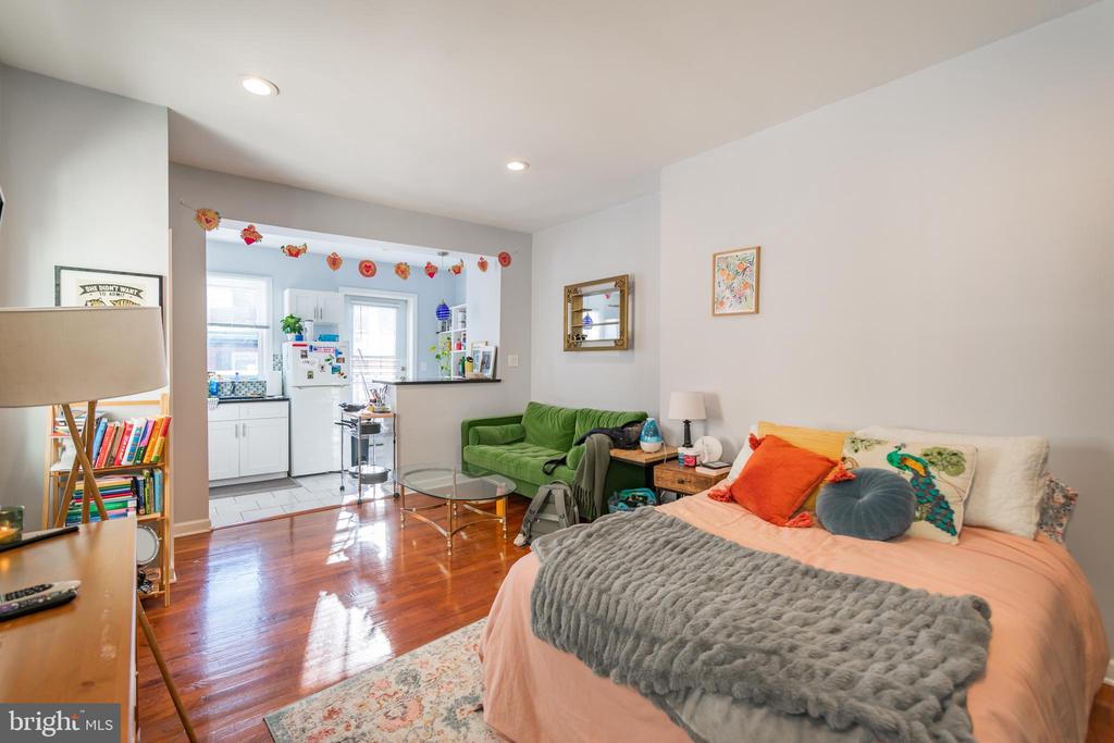 1116 PINE ST #UNIT 2R