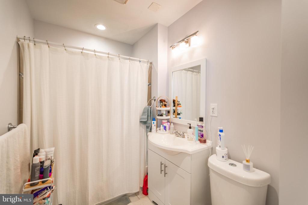1116 PINE ST #UNIT 2R