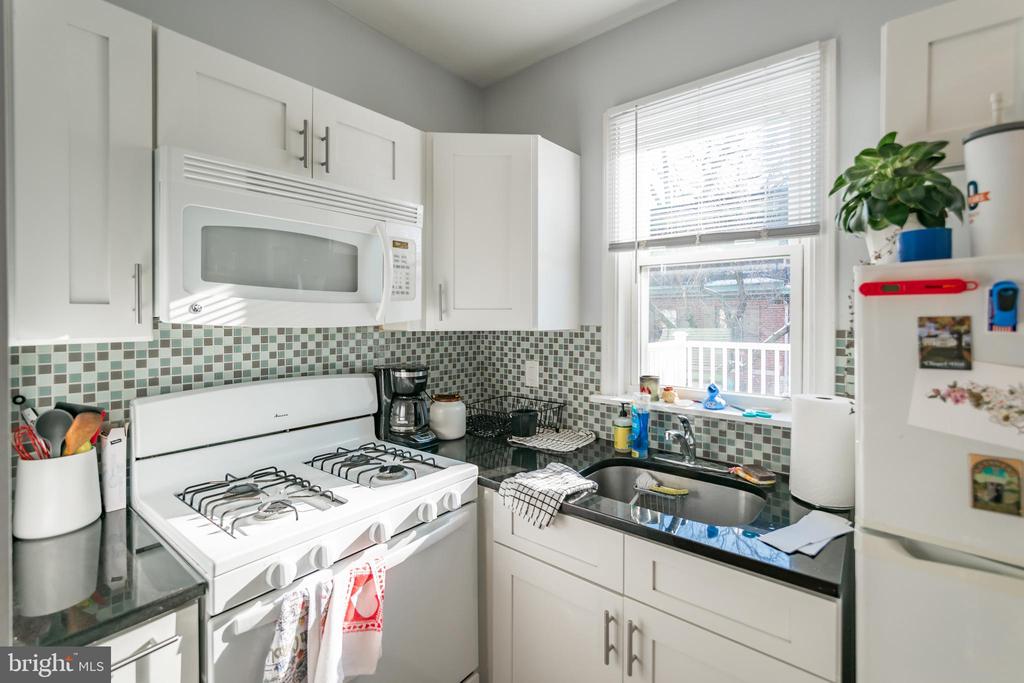 1116 PINE ST #UNIT 2R