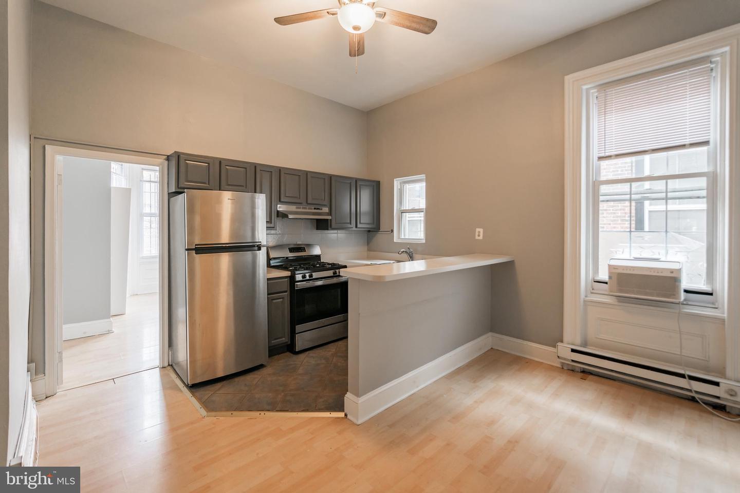 1933 SPRING GARDEN ST #UNIT 2R