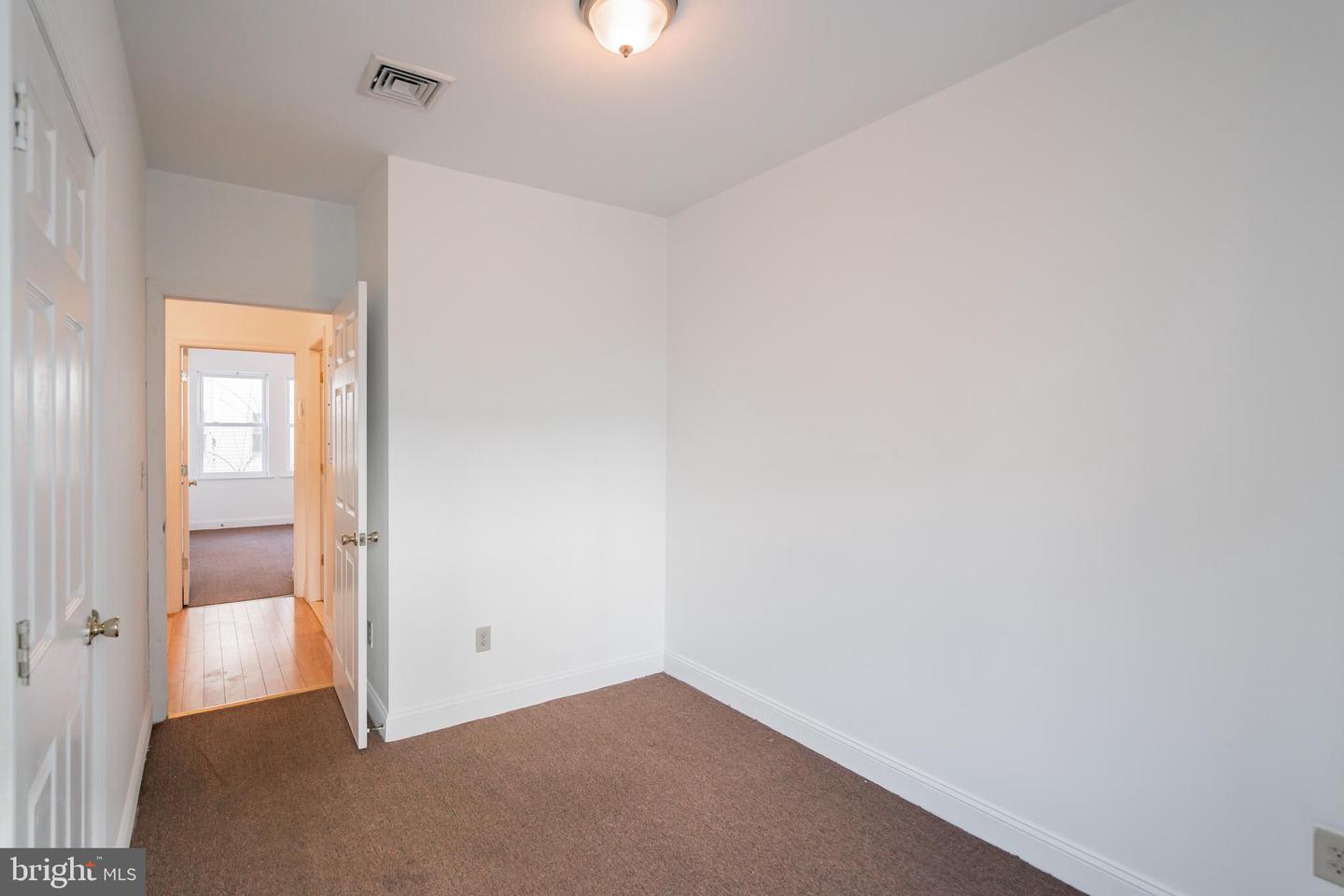 1927 N 9TH ST #UNIT B