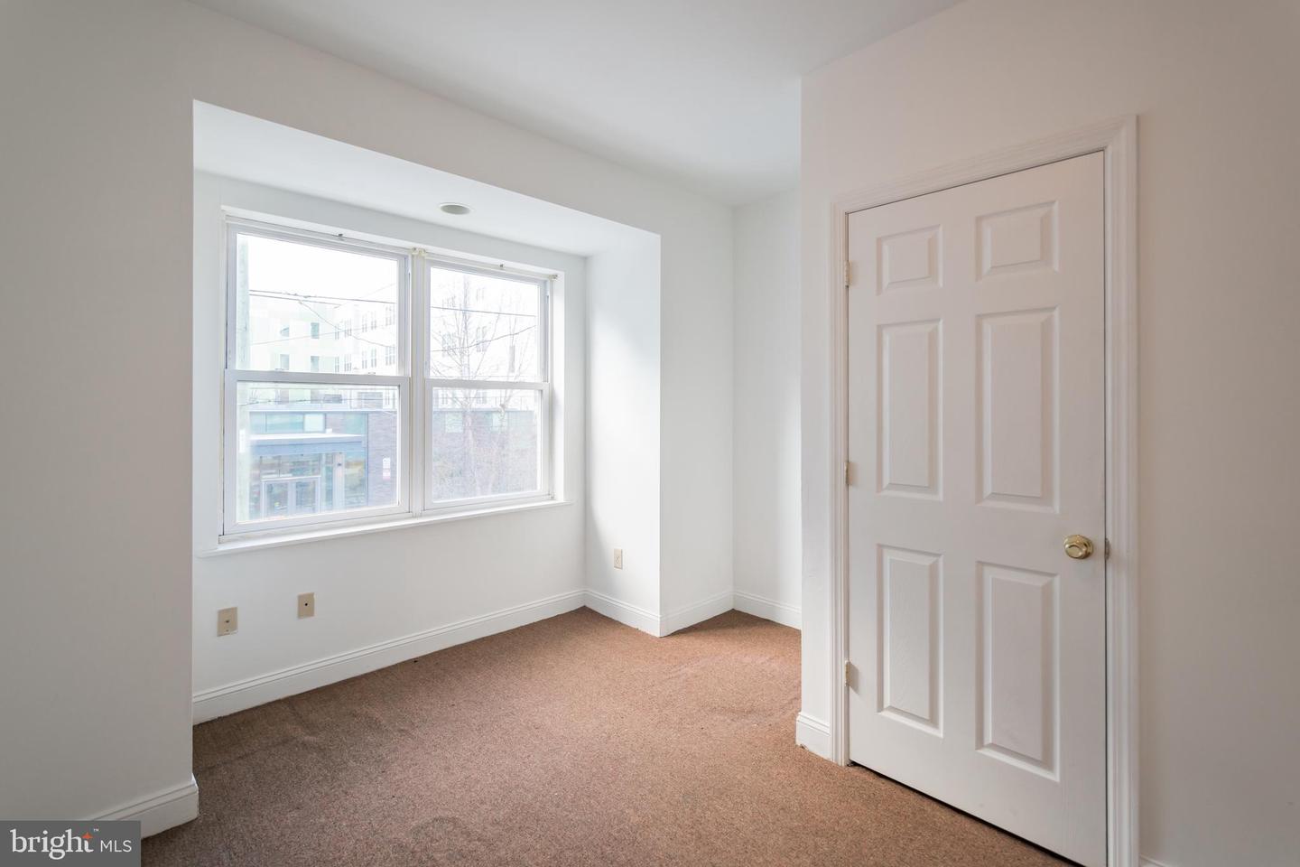 1927 N 9TH ST #UNIT B