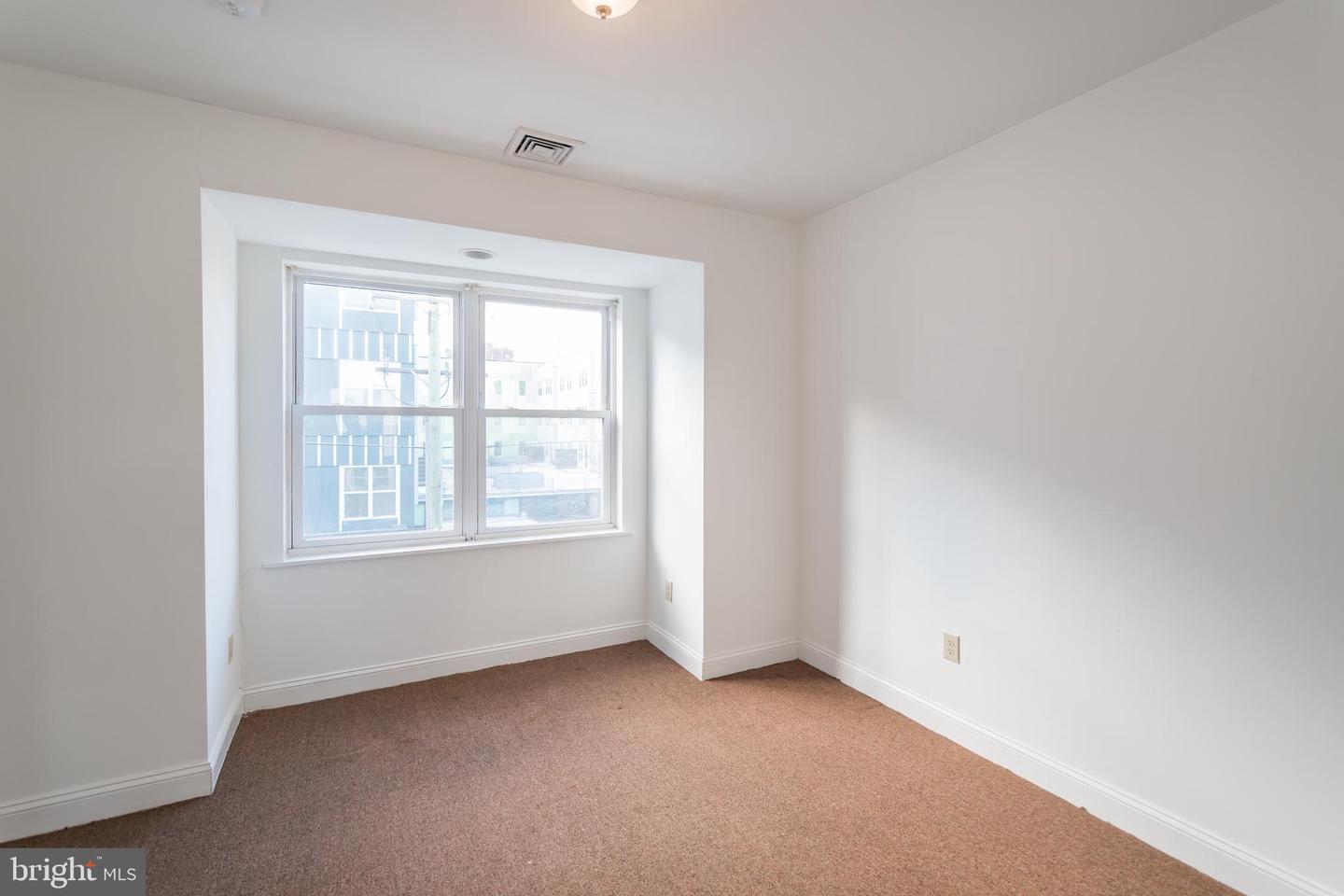 1927 N 9TH ST #UNIT B