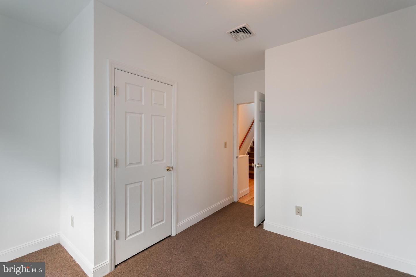 1927 N 9TH ST #UNIT B