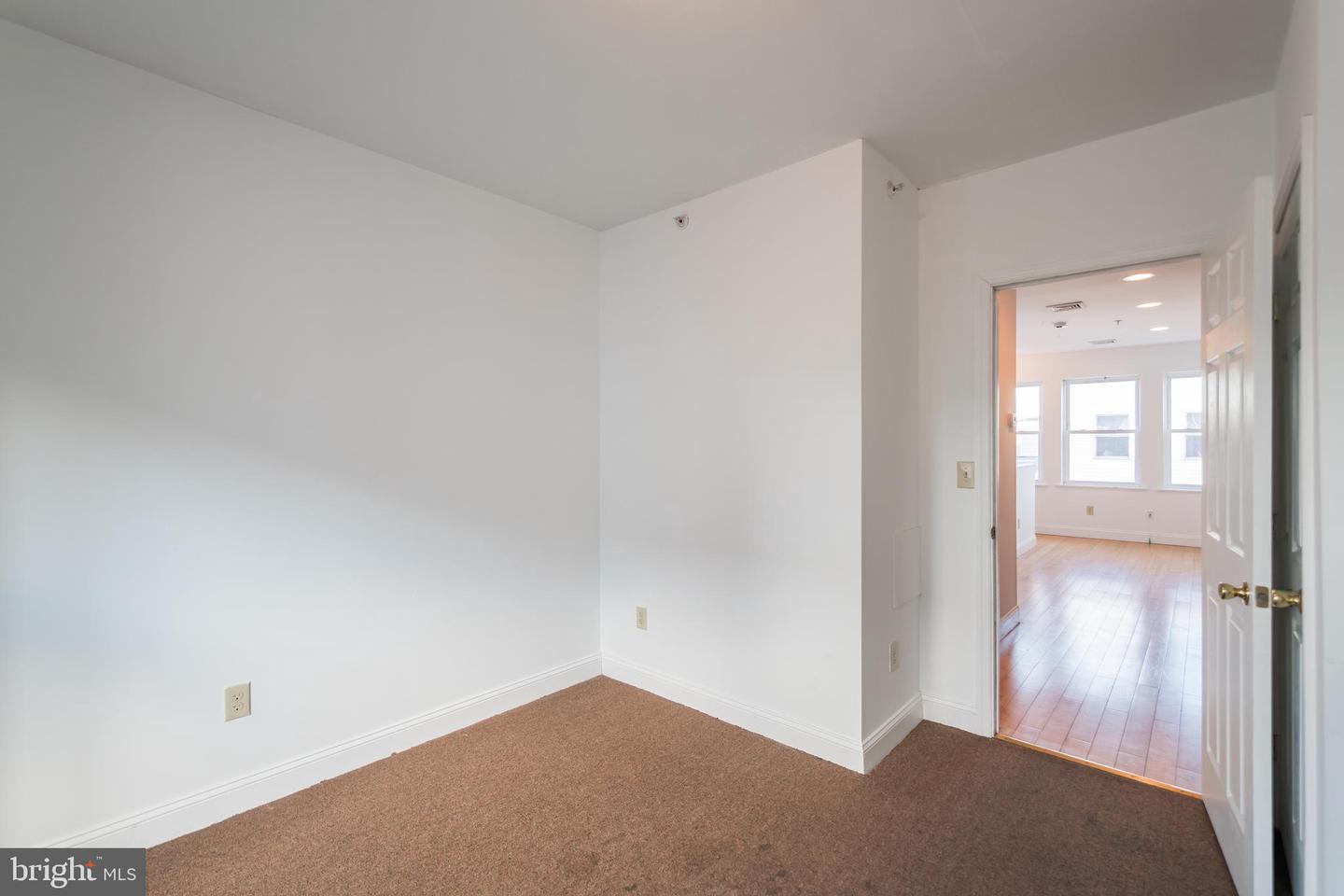 1927 N 9TH ST #UNIT B