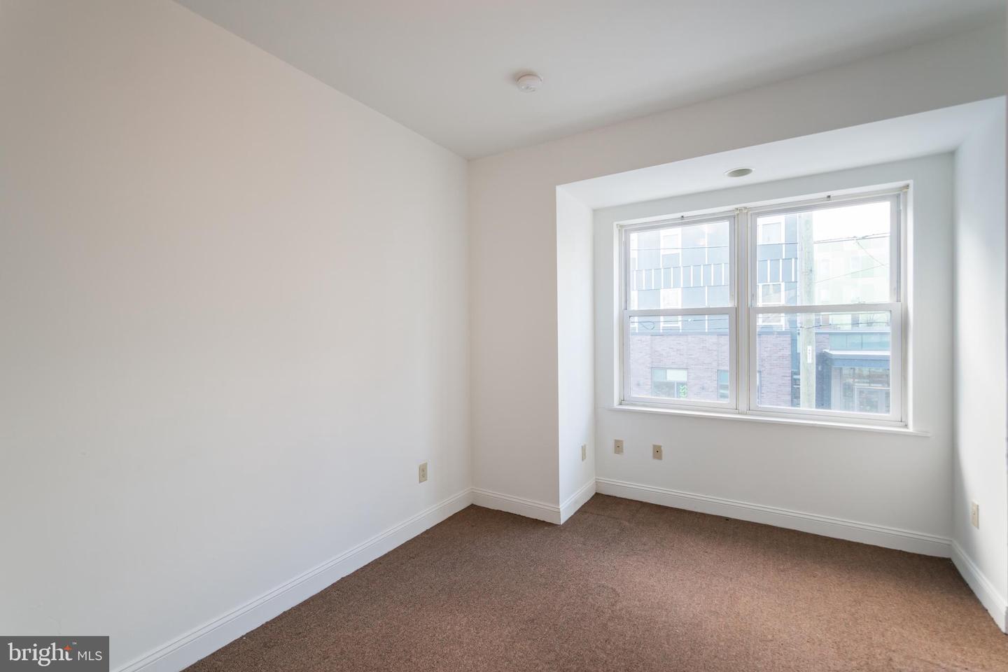 1927 N 9TH ST #UNIT B