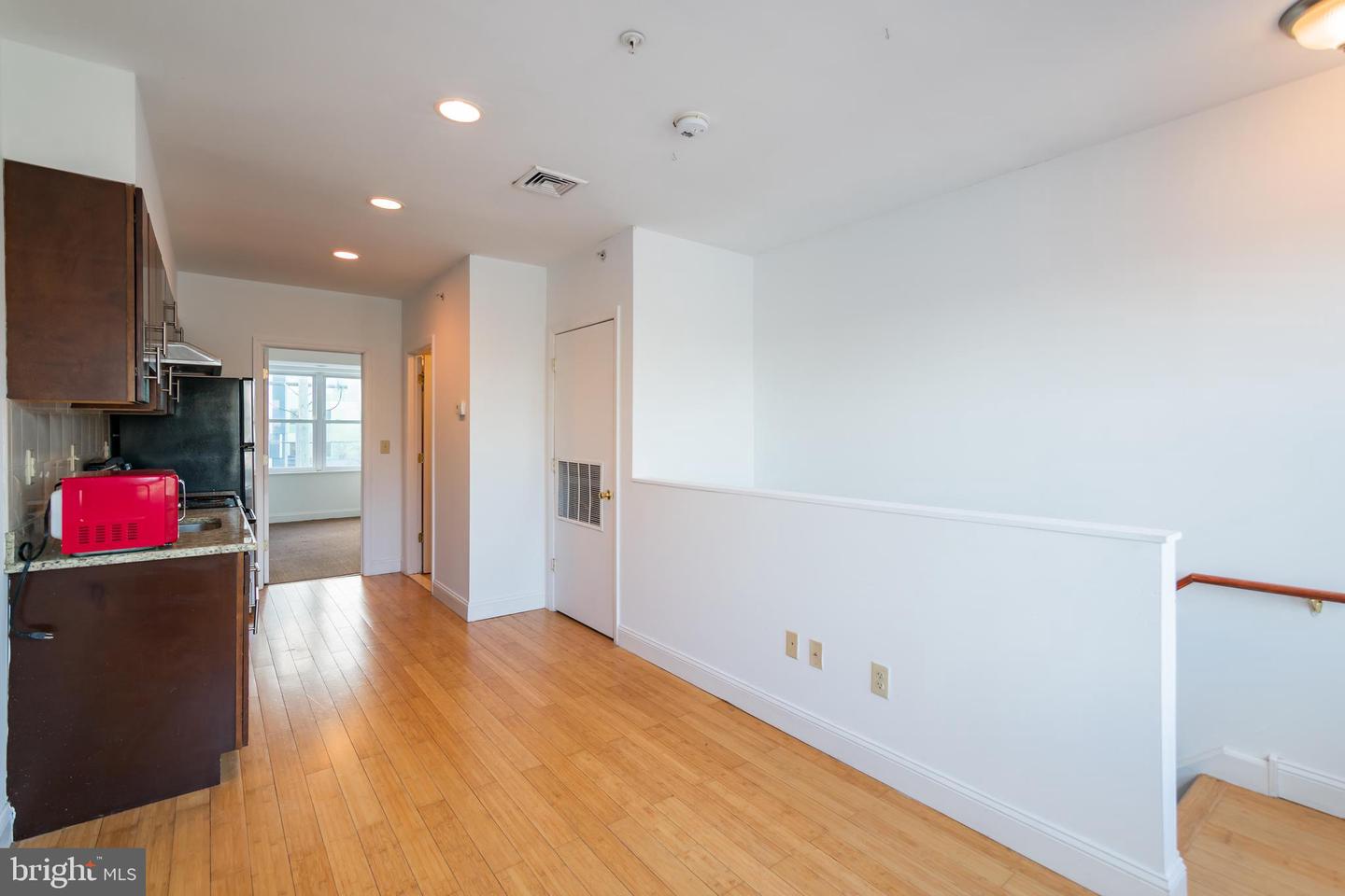 1927 N 9TH ST #UNIT B