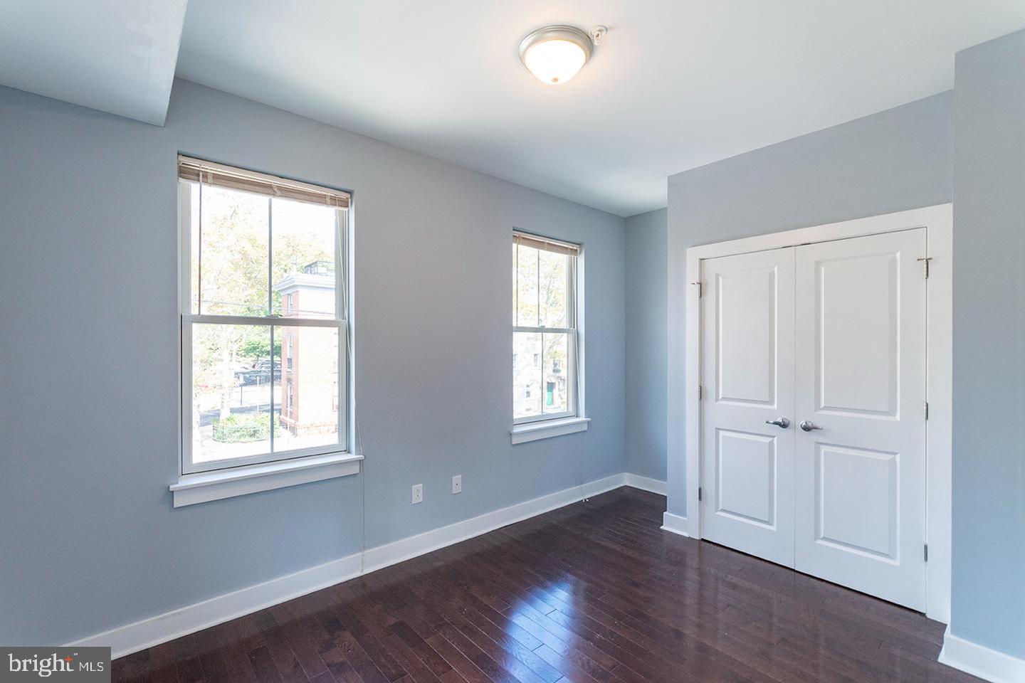 2012 W GIRARD AVE #UNIT 9B