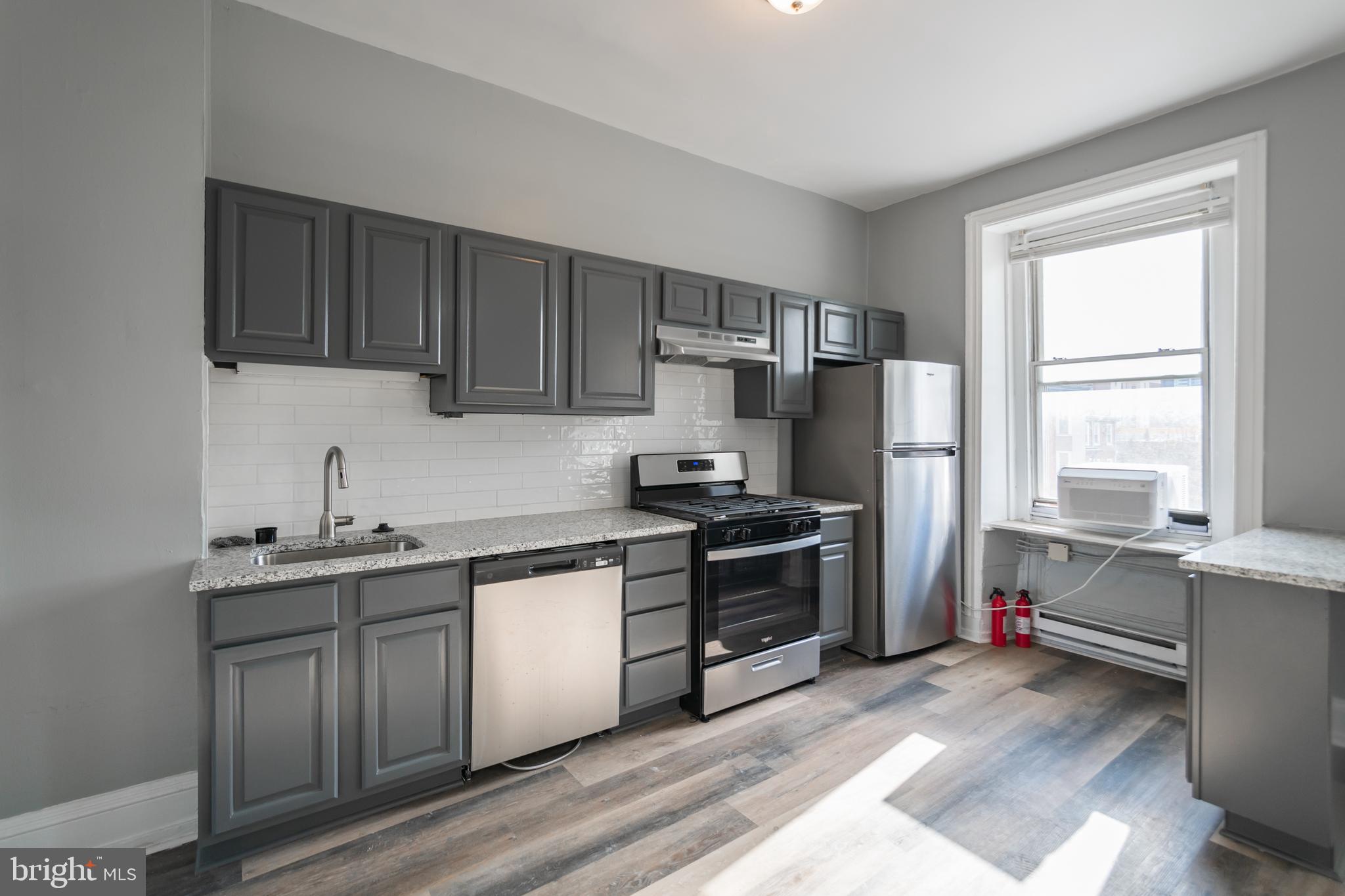 1933 SPRING GARDEN ST #UNIT 3F
