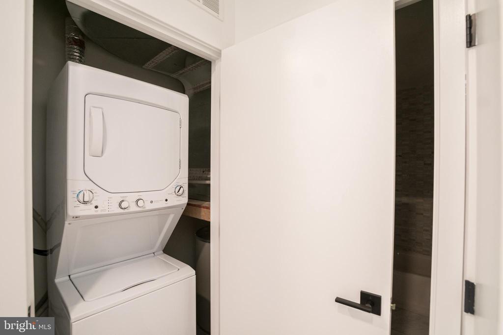 1420 POINT BREEZE AVE #UNIT 405