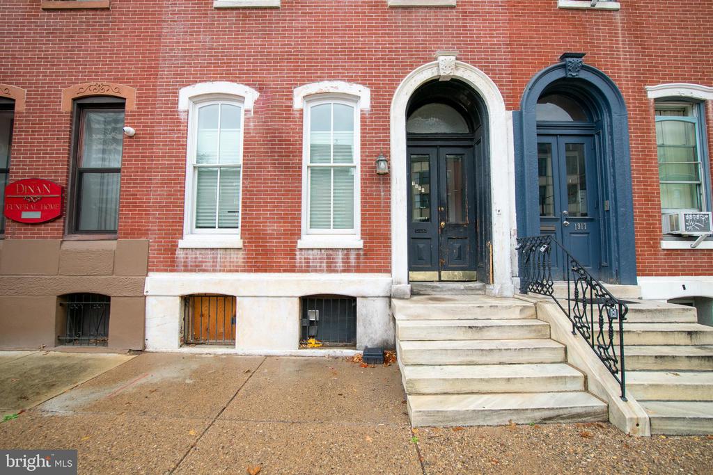 1919 SPRING GARDEN ST #UNIT 1F