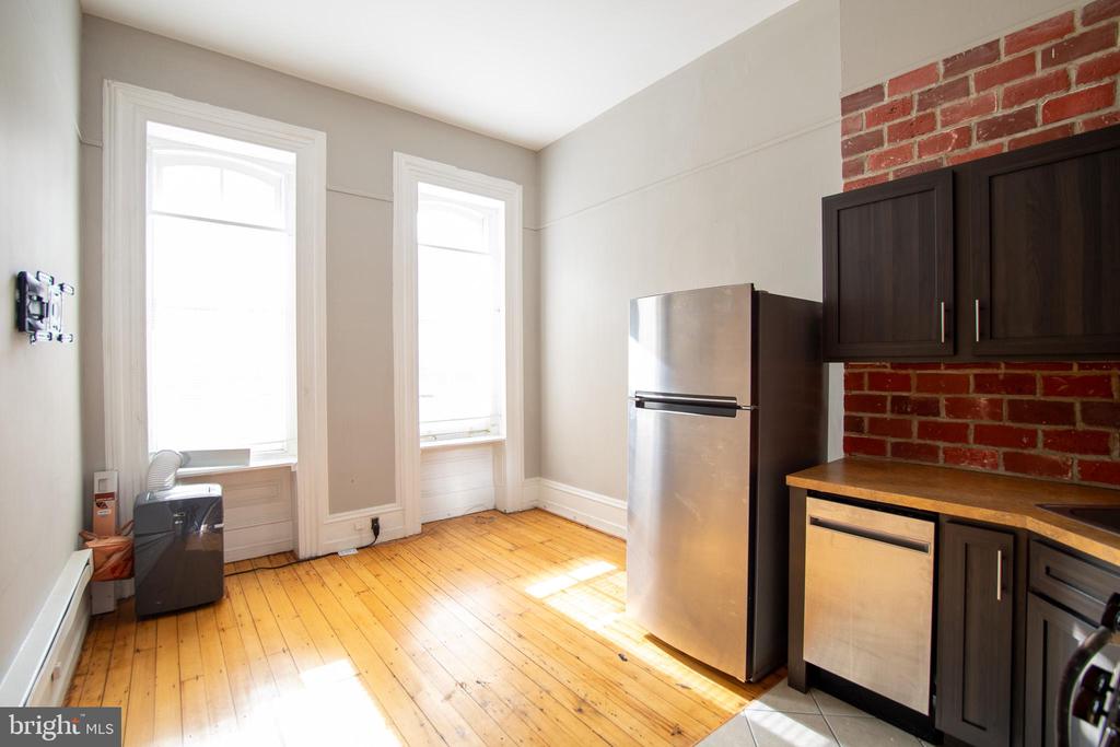1919 SPRING GARDEN ST #UNIT 1F