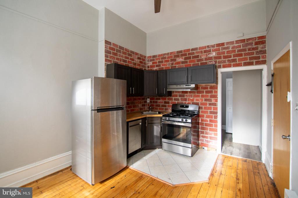 1919 SPRING GARDEN ST #UNIT 1F