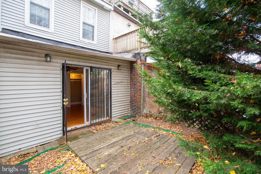 2125 SPRING GARDEN ST #UNIT 1R