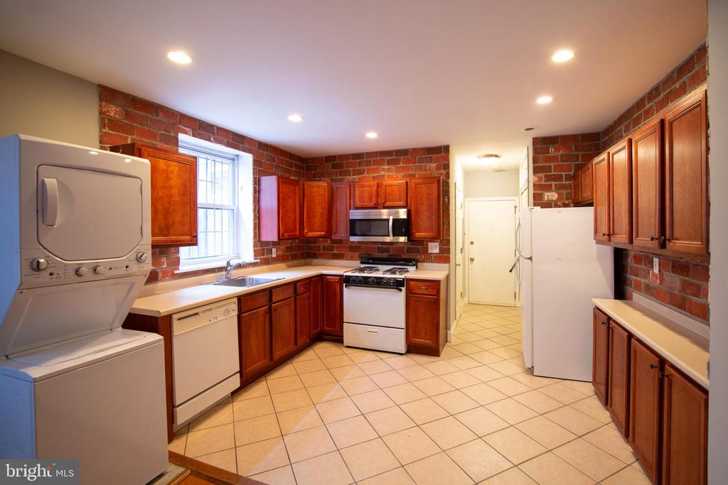 2125 SPRING GARDEN ST #UNIT 1R