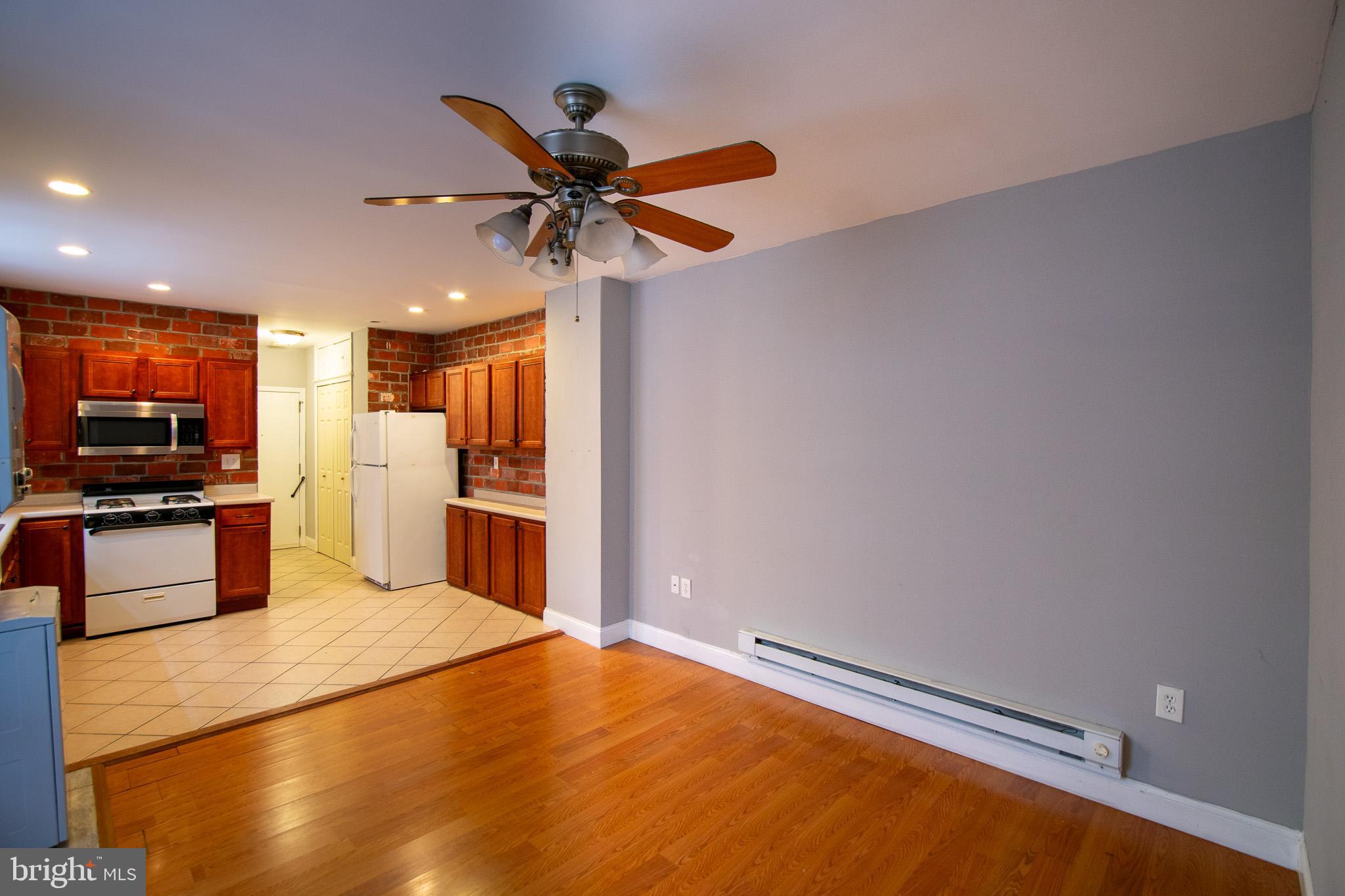 2125 SPRING GARDEN ST #UNIT 1R