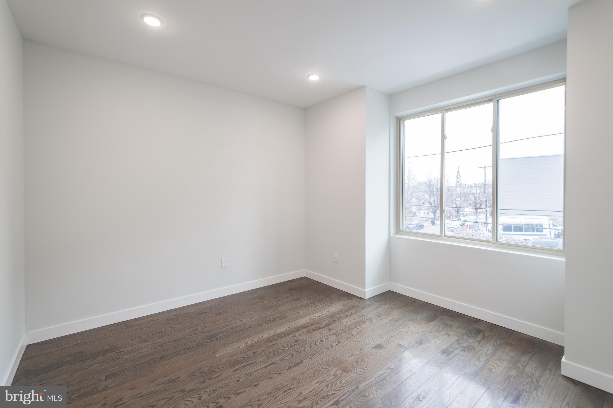627 W OXFORD ST #UNIT 2