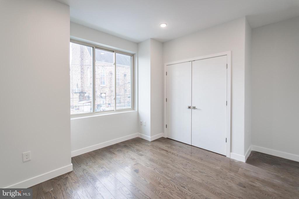 627 W OXFORD ST #UNIT 2