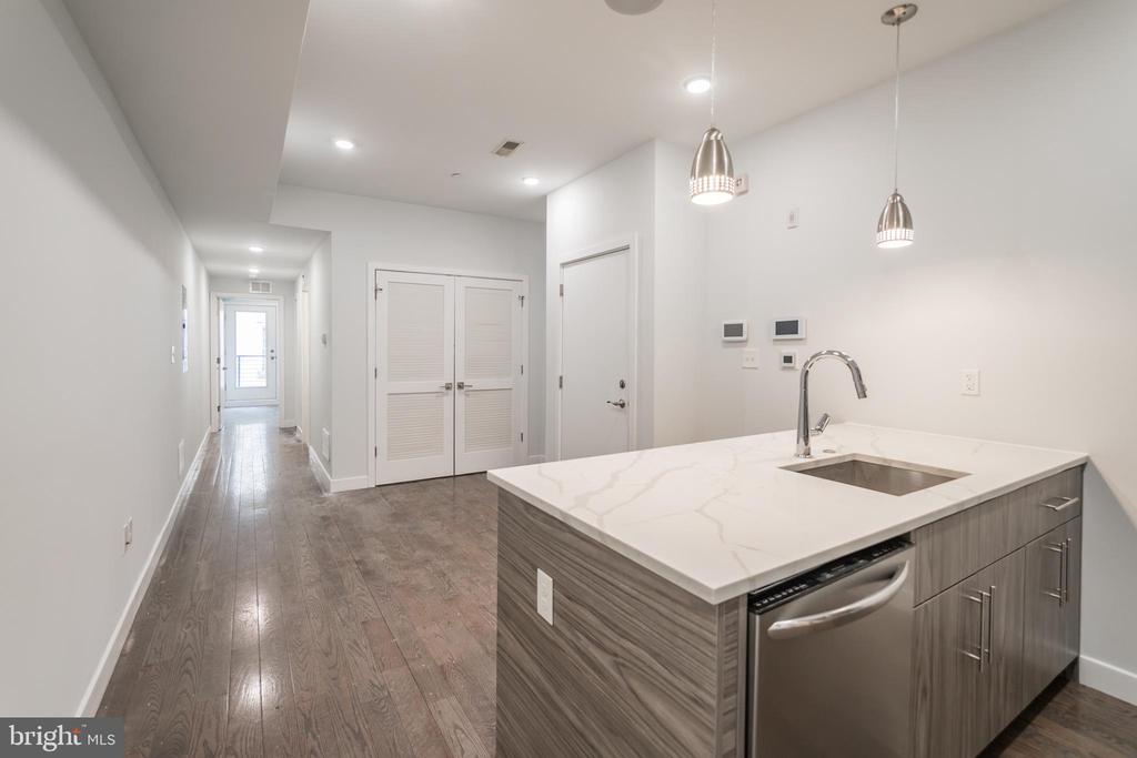 627 W OXFORD ST #UNIT 2