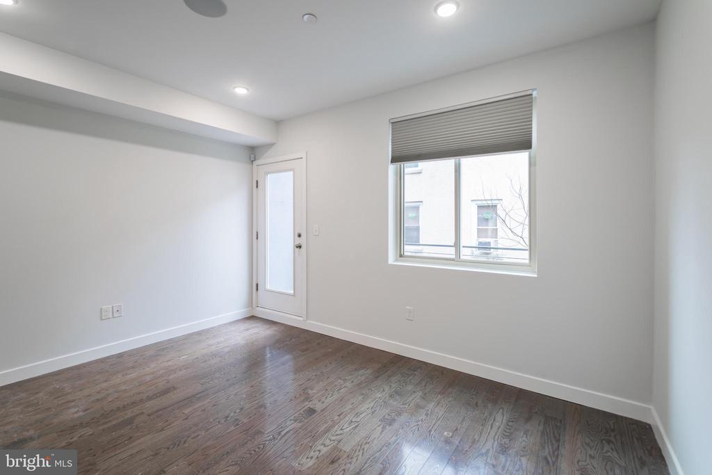 627 W OXFORD ST #UNIT 2