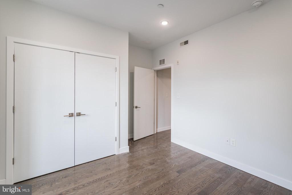 627 W OXFORD ST #UNIT 2