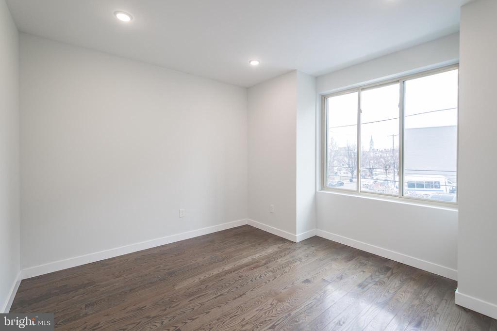627 W OXFORD ST #UNIT 2