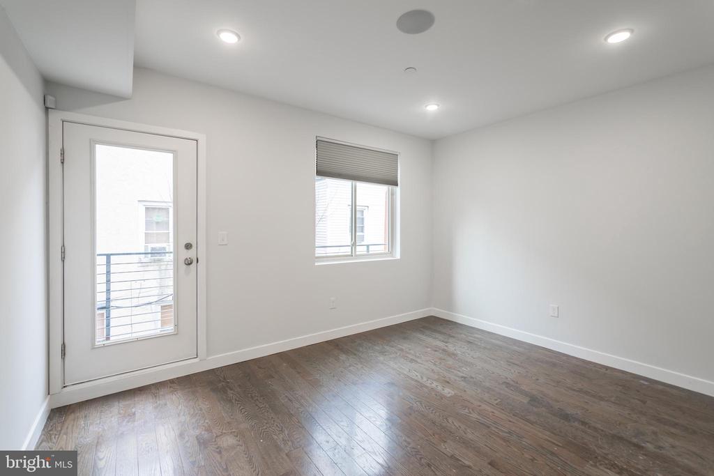 627 W OXFORD ST #UNIT 2