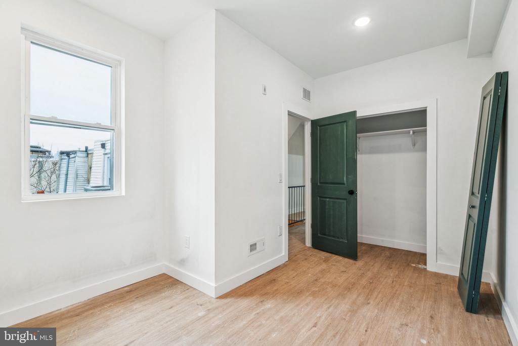 4163 MANTUA AVE #3