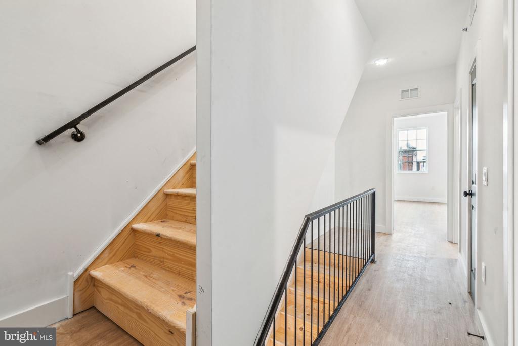 4163 MANTUA AVE #3
