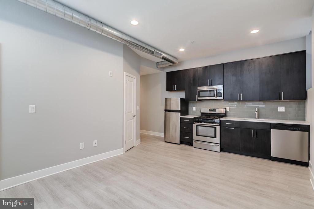 1607 CATHARINE ST #UNIT B